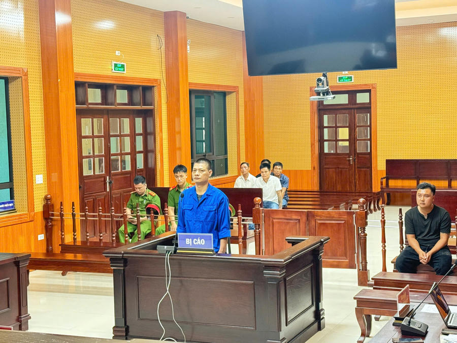 Bị cáo Vũ Bá Phóng tại phiên tòa Bị cáo Vũ Bá Phóng tại phiên tòa