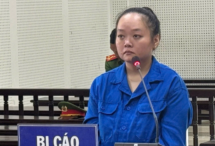 Bị cáo Nguyễn Thị Hường tại tòa (Ảnh: T.Vân).