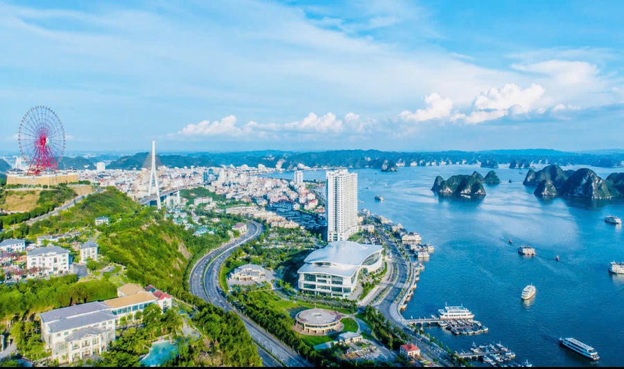 Không gian đô thị hiện đại tại đặc khu Vân Đồn, một trong những địa bàn động lực trong chiến lược phát triển của Quảng Ninh.