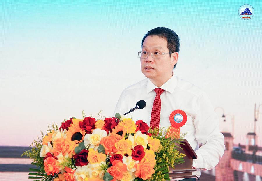 Chủ tịch UBND TP Đà Nẵng ông Nguyễn Mạnh Hùng phát biểu tại lễ khởi công.
 (Ảnh: Cổng TTĐT TP Đà Nẵng)