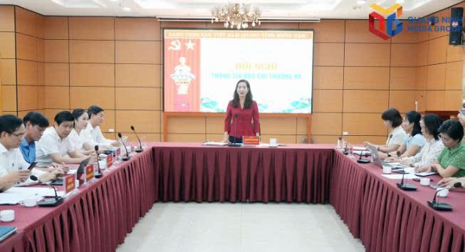 Bà Nguyễn Thị Hạnh, Ủy viên BTV Tỉnh ủy, Trưởng Ban Tuyên giáo Tỉnh ủy phát biểu tại hội nghị.Ảnh: Báo Quảng Ninh