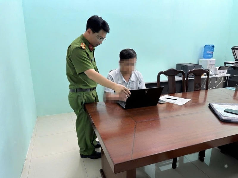 Đối tượng T.H.H tại cơ quan Công an. (Ảnh: CA TP. Huế)
