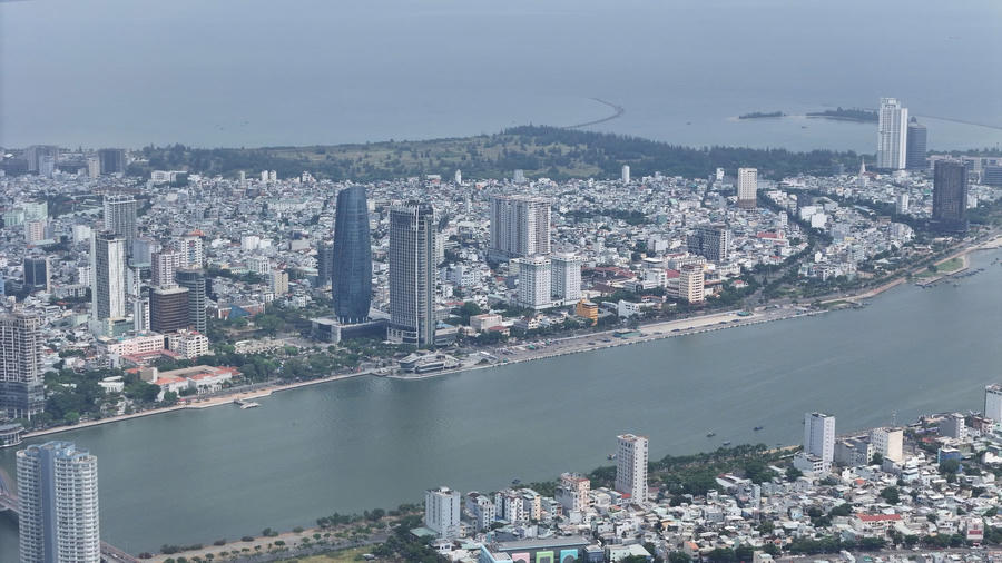 Việc thiết lập các khu vực vùng trời này là một bước cụ thể hóa quá trình xây dựng Đề án “Thí điểm phát triển kinh tế không gian tầm thấp trên địa bàn thành phố Đà Nẵng đến năm 2030” (ảnh Vân Anh)