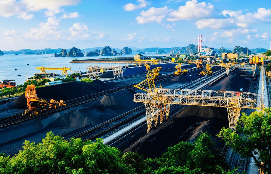 Tuyển than Cửa Ông, hình ảnh tiêu biểu của ngành công nghiệp khai khoáng, đang tiếp tục phát huy vai trò trong tạo nguồn thu và đóng góp vào động lực tăng trưởng của TP Quảng Ninh.