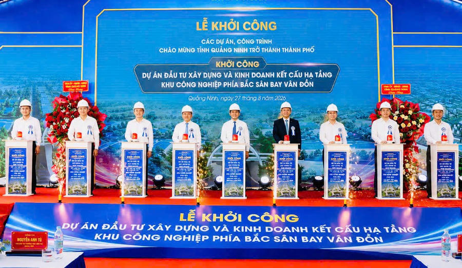 Lễ khởi công Dự án đầu tư xây dựng và kinh doanh kết cấu hạ tầng Khu công nghiệp phía Bắc sân bay Vân Đồn, mở thêm không gian sản xuất, thu hút đầu tư và tạo động lực phát triển mới cho TP Quảng Ninh. Lễ khởi công Dự án đầu tư xây dựng và kinh doanh kết cấu hạ tầng Khu công nghiệp phía Bắc sân bay Vân Đồn, mở thêm không gian sản xuất, thu hút đầu tư và tạo động lực phát triển mới cho TP Quảng Ninh.