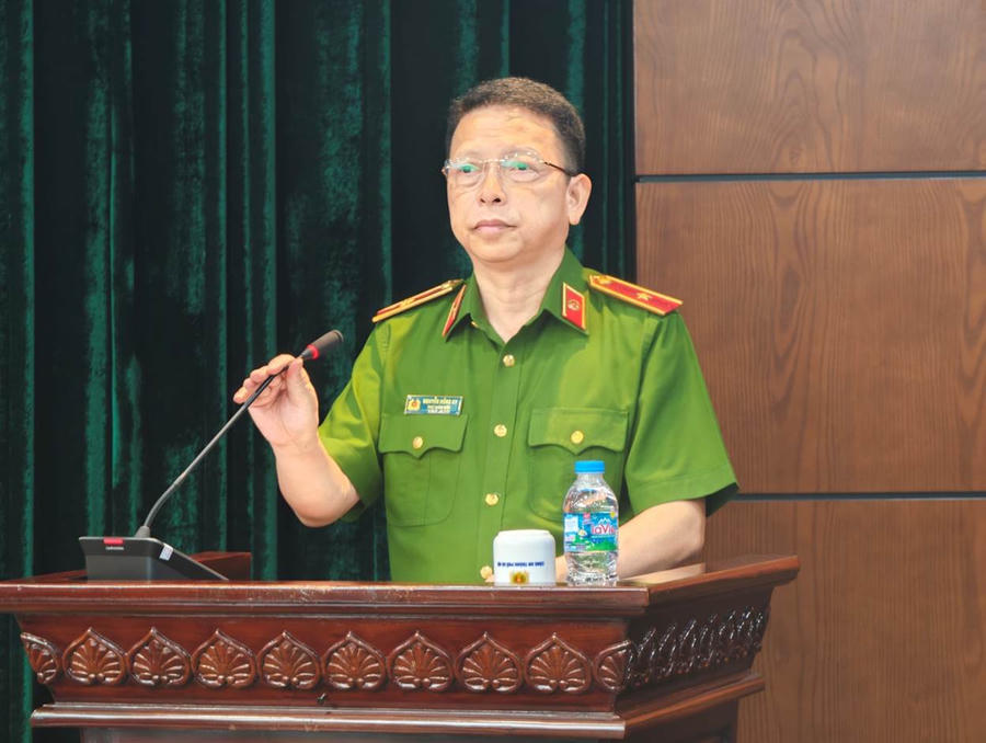 Thiếu tướng Nguyễn Hồng Ky, Phó Giám đốc Công an TP Hà Nội phát biểu khai mạc Hội nghị.