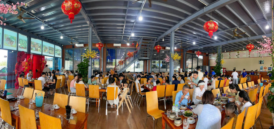 Thực khách ăn tại Nhà hàng Giang Sơn Quán luôn có những trải nghiệm ấn tượng và khó phai.