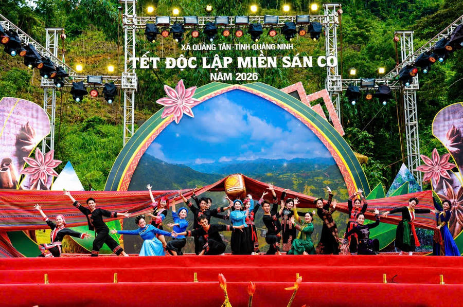 Tết Độc lập miền Sán Cố, điểm nhấn văn hóa cộng đồng, góp phần làm phong phú không gian trải nghiệm du lịch Quảng Ninh. Tết Độc lập miền Sán Cố, điểm nhấn văn hóa cộng đồng, góp phần làm phong phú không gian trải nghiệm du lịch Quảng Ninh.