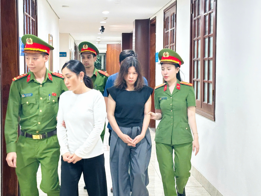Các đối tượng tại cơ quan Công an.