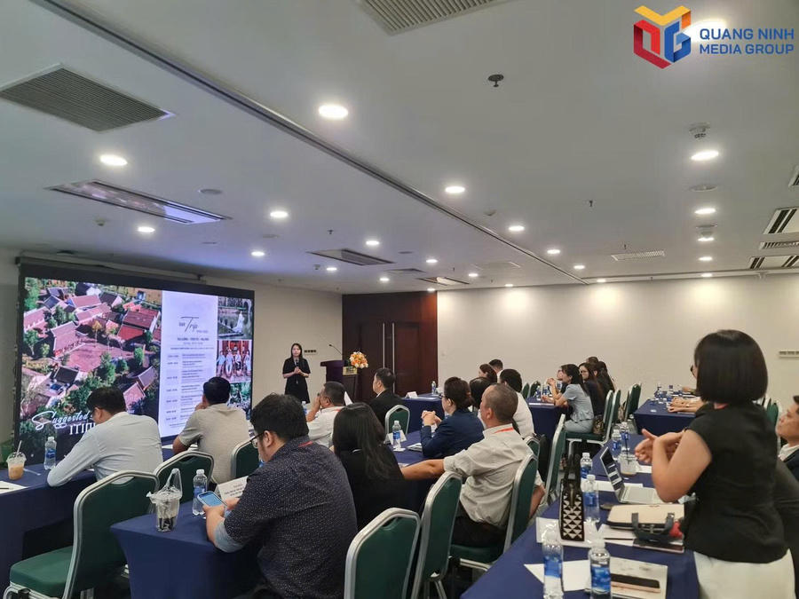 Các doanh nghiệp thảo luận, trao đổi và tìm kiếm cơ hội hợp tác phát triển du lịch Quảng Ninh.Ảnh:Báo Quảng Ninh