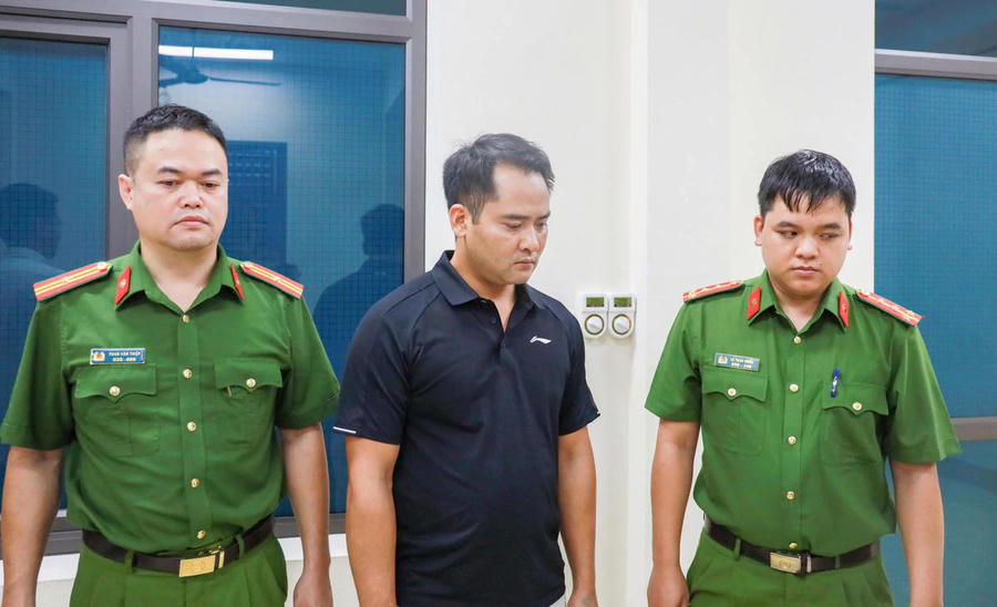 Nguyễn Văn Anh tại cơ quan công an. Ảnh Công an tỉnh Lào Cai