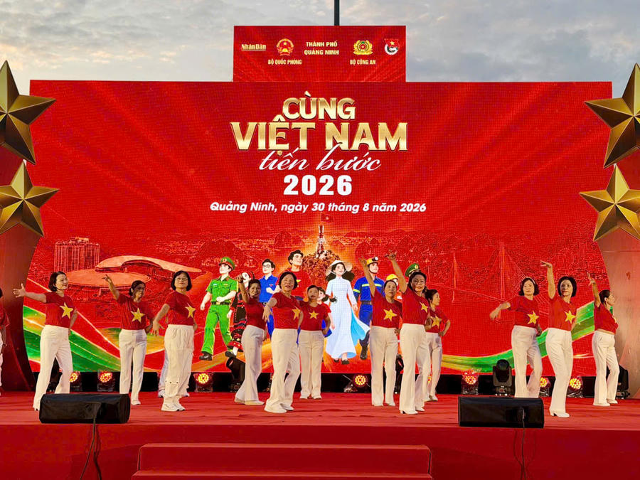 Quảng Ninh đồng loạt tổ chức chương trình đi bộ “Cùng Việt Nam tiến bước”. Quảng Ninh đồng loạt tổ chức chương trình đi bộ “Cùng Việt Nam tiến bước”.