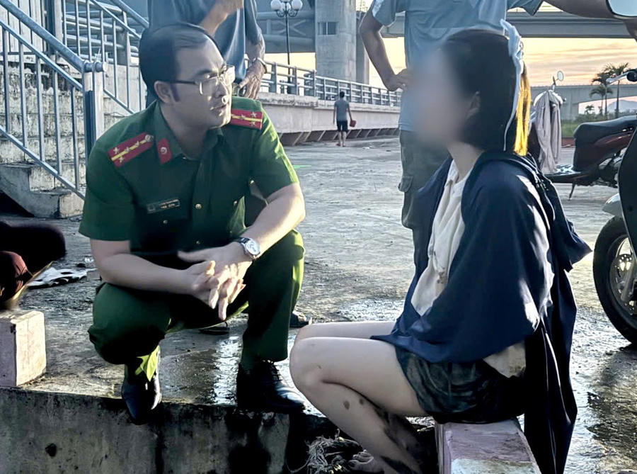 Công an xã Nga Sơn kịp thời ngăn chặn người phụ nữ có ý định tự tử.