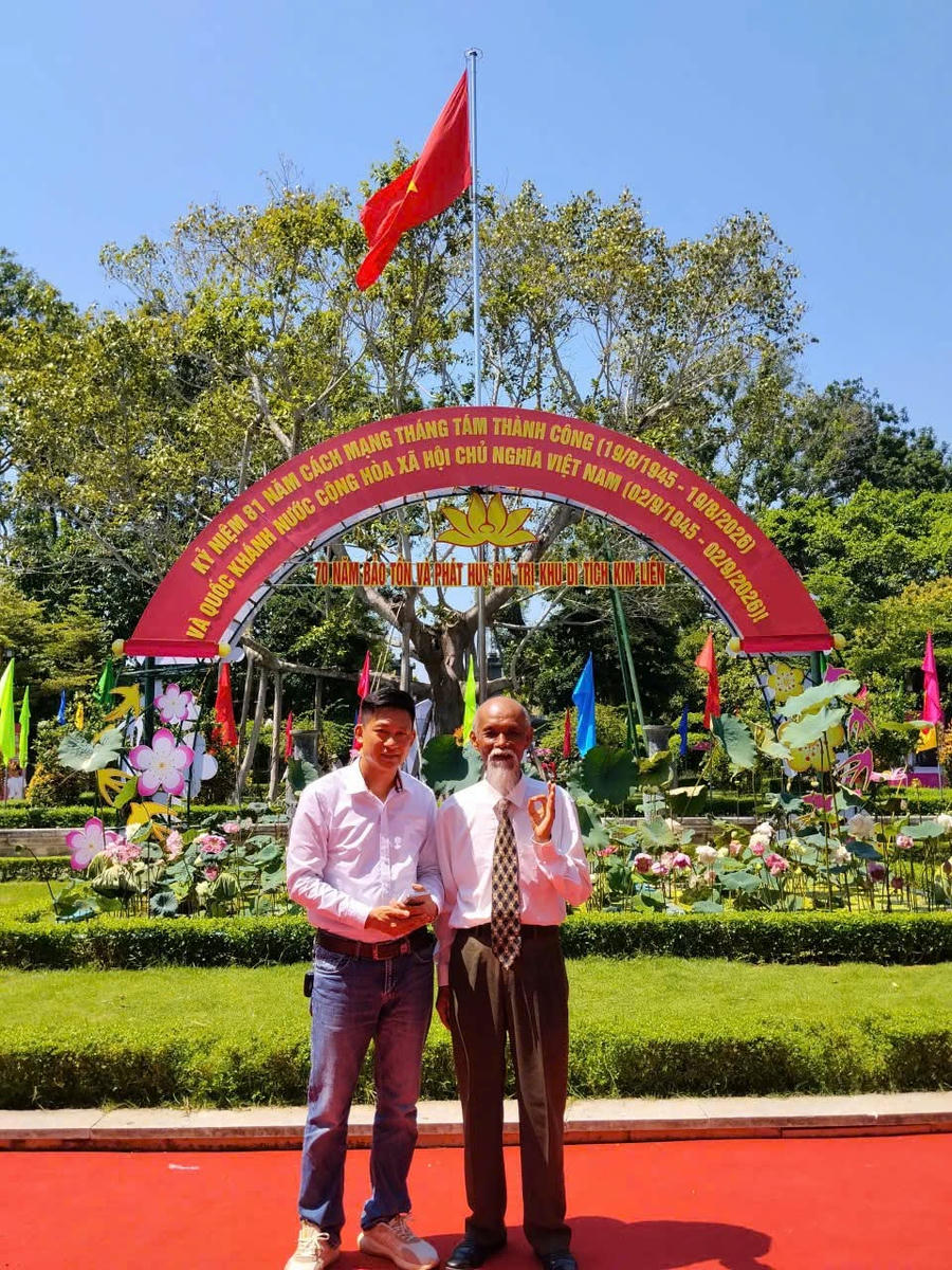 Ông Nguyễn Hoài Sử (bìa phải): Nếu sức khỏe cho phép, tôi sẽ về lại Kim Liên dâng hương mỗi lần giỗ Bác Hồ.
