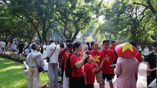 Khu di tích Văn Miếu – Quốc Tử Giám dẫn đầu với lượng khách tham quan đạt khoảng 50 nghìn lượt khách. Ảnh: Văn Miếu - Quốc Tử Giám