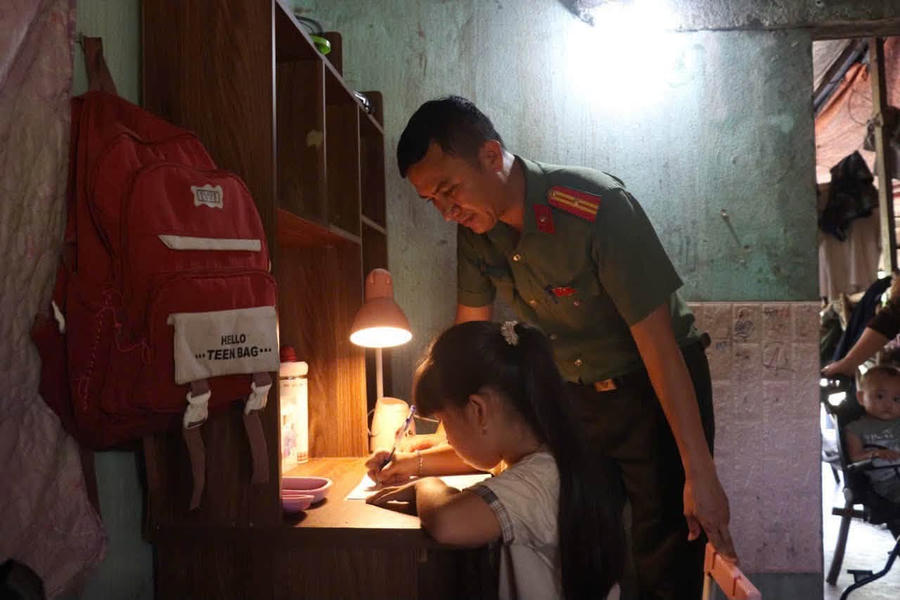 Sự sẻ chia, trách nhiệm, tình cảm của lực lượng Công an Hà Tĩnh.