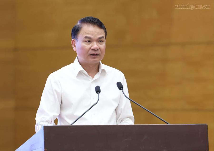 Bộ trưởng, Chủ nhiệm Văn phòng Chính phủ Đặng Xuân Phong, Người phát ngôn của Chính phủ, cung cấp tới báo chí thông tin về tình hình phát triển KTXH tháng 8 và 8 tháng năm 2026. Ảnh: VGP
