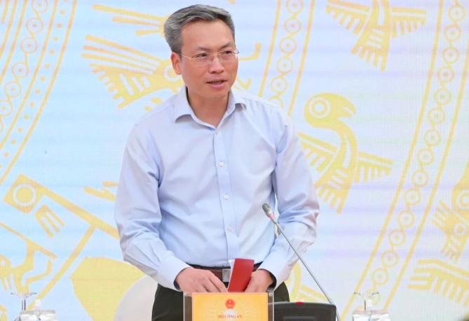 Thiếu tướng Nguyễn Quốc Toản, Chánh Văn phòng, người phát ngôn Bộ Công an. Ảnh: Tùng Đinh.
Thiếu tướng Nguyễn Quốc Toản, Chánh Văn phòng, người phát ngôn Bộ Công an. Ảnh: Tùng Đinh.