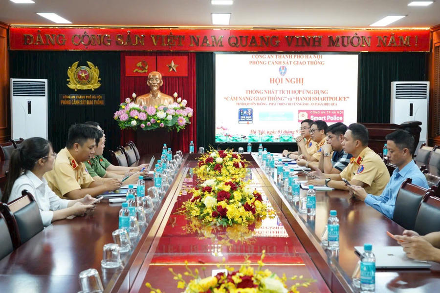Toàn cảnh hội nghị.