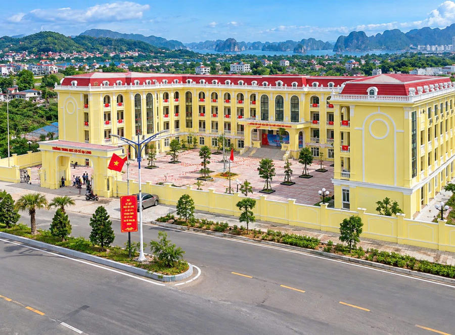 Trường THCS Hạ Long (Đặc khu Vân Đồn), ngôi trường mới khang trang, mở thêm những chân trời tri thức cho học sinh.