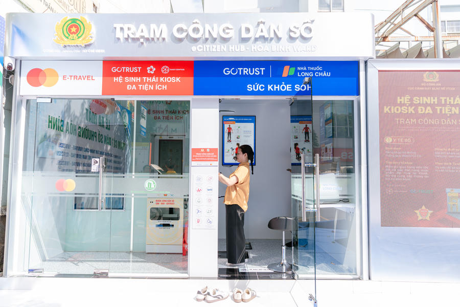 Trên địa bàn TP.HCM, nhiều Trạm Công dân số đã đi vào hoạt động, đang phục vụ thiết thực cho cộng đồng. Ảnh: H. Khánh