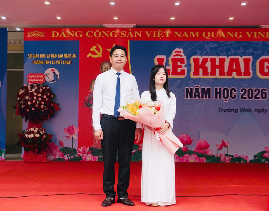 Với sức trẻ của học sinh, sự tận tâm của đội ngũ giáo viên và nền tảng truyền thống của nhà trường, tập thể Trường THPT Lê Viết Thuật đang đặt niềm tin vào một năm học mới nhiều bứt phá.