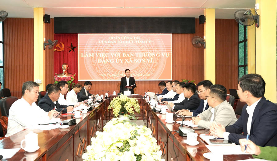 Trưởng Ban tổ chức Tỉnh ủy Tuyên Quang làm việc với xã biên giới.