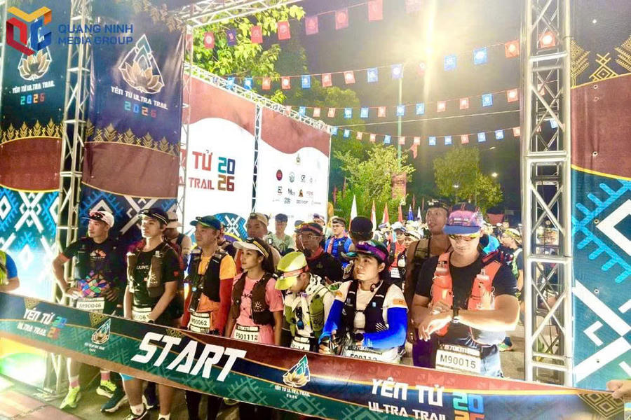 Tối 4/9, các VĐV đã bước vào thi đấu cự ly 70 km, cự ly mới của giải đấu năm nay.Ảnh: Báo Quảng Ninh