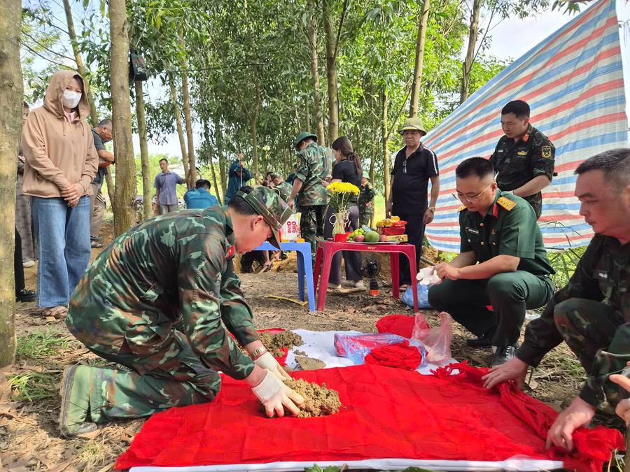 Công tác quy tập được tiến hành theo phương châm tỉ mỉ, chắc chắn, rà soát từng lớp đất..