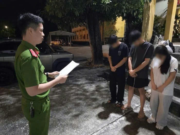 03 đối tượng liên quan hành vi mua bán trái phép chất ma túy dạng tinh dầu CBD bị bắt giữ.
