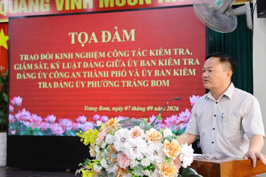 đại diện các đơn vị phát biểu tại tọa đàm.