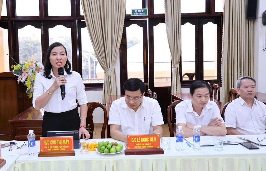 Các đại biểu tham dự buổi tọa đàm.