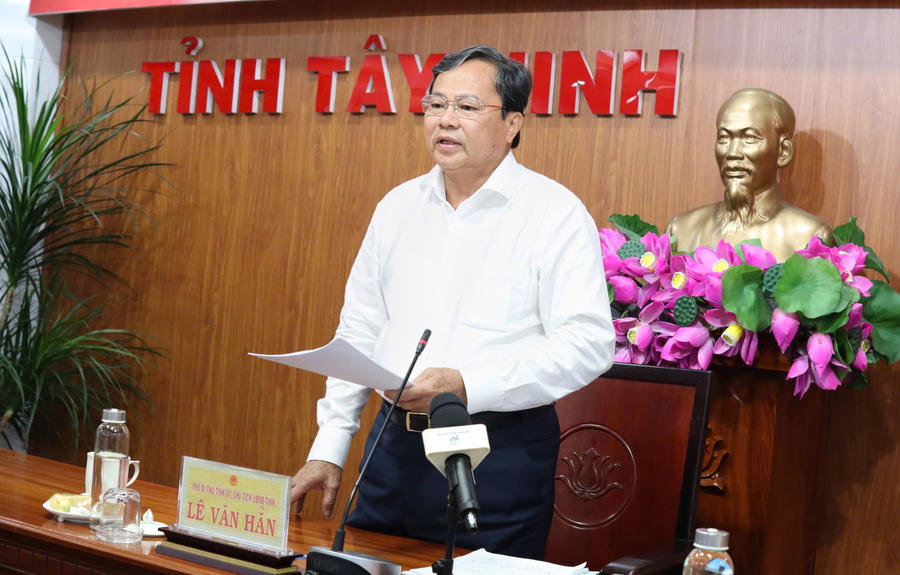 Chủ tịch UBND tỉnh Tây Ninh Lê Văn Hẳn phát biểu (ảnh: Hoàn Lam)