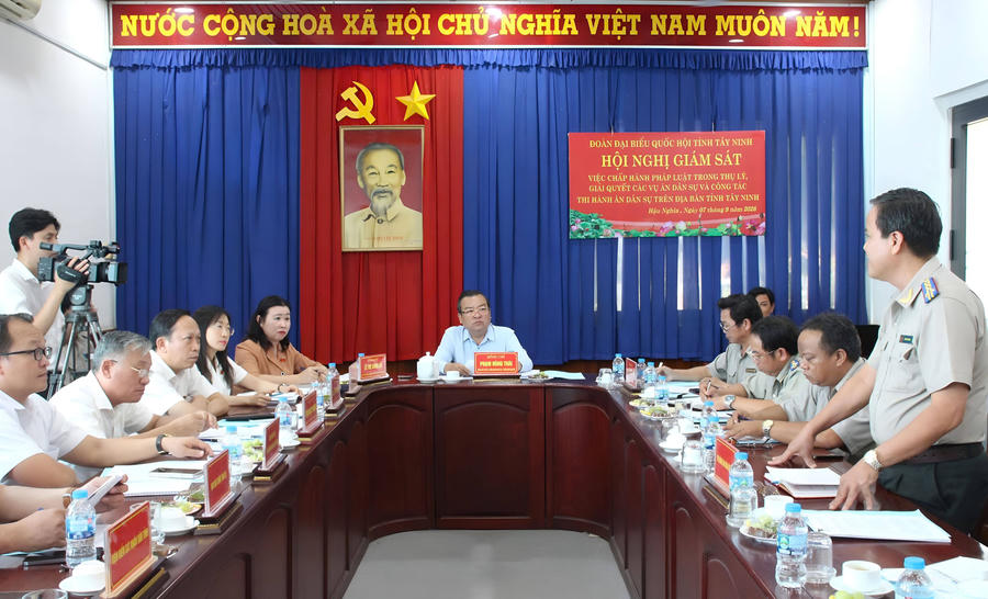 Toàn cảnh buổi làm việc (ảnh: Linh Linh)