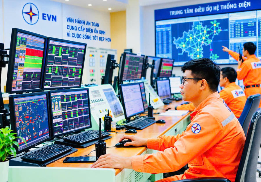 Trung tâm điều độ hệ thống điện góp phần giám sát, điều hành và bảo đảm vận hành an toàn, ổn định lưới điện trên địa bàn TP Quảng Ninh.