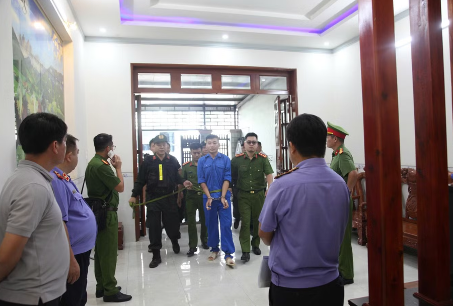 Thực nghiệm hiện trường vụ án mạng khiến 3 người tử vong ở Đồng Nai. Ảnh: VKSND TP Đồng Nai