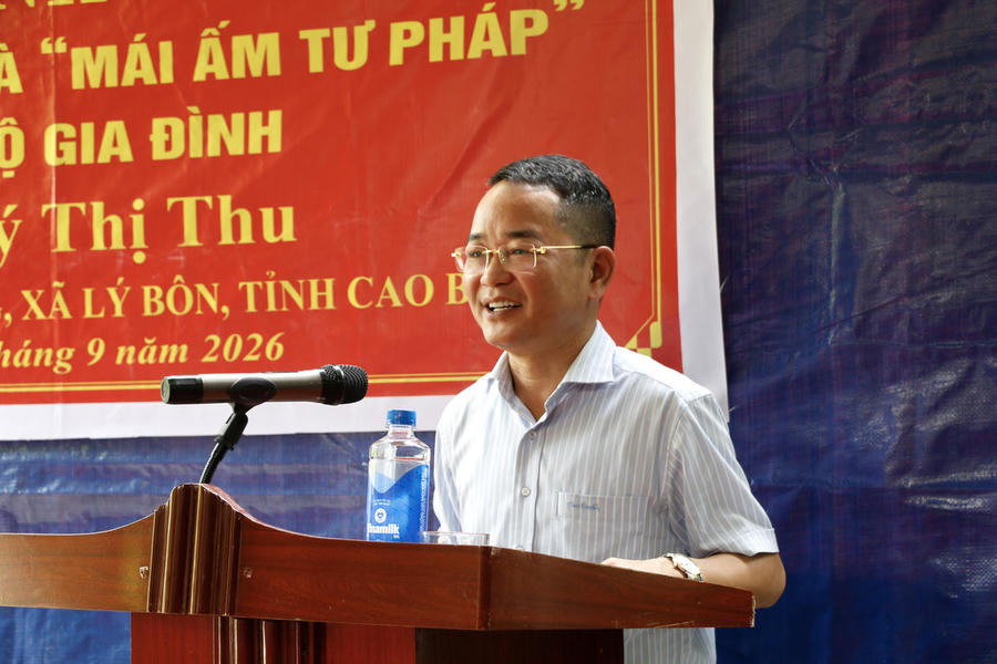 Tiến sĩ Vũ Hoài Nam - Bí thư Đảng ủy, Tổng Biên tập Báo Pháp luật Việt Nam phát biểu tại buổi lễ. (Ảnh: Thanh Tùng)