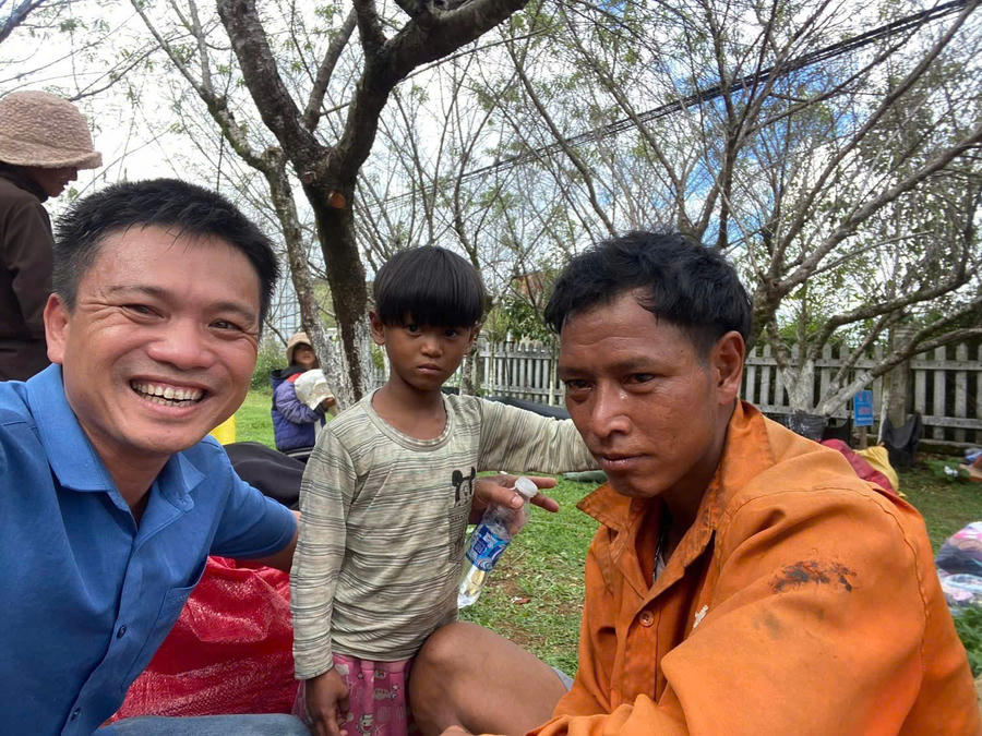 Đến từng nhà, rà từng em...