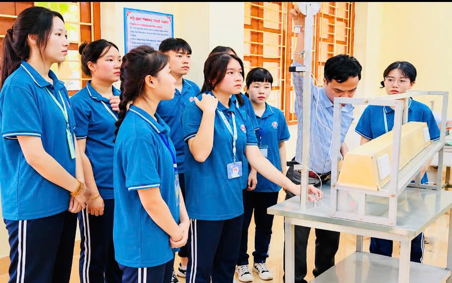 Hoạt động trải nghiệm, thực hành giúp học sinh Trường TH, THCS và THPT Thực hành Sư phạm phát triển kiến thức và kỹ năng thực tiễn.