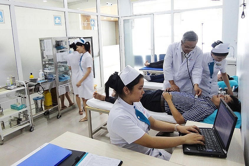 Phụ cấp ưu đãi nghề đối với nhân viên y tế, cao nhất 80%. (Ảnh minh họa)
