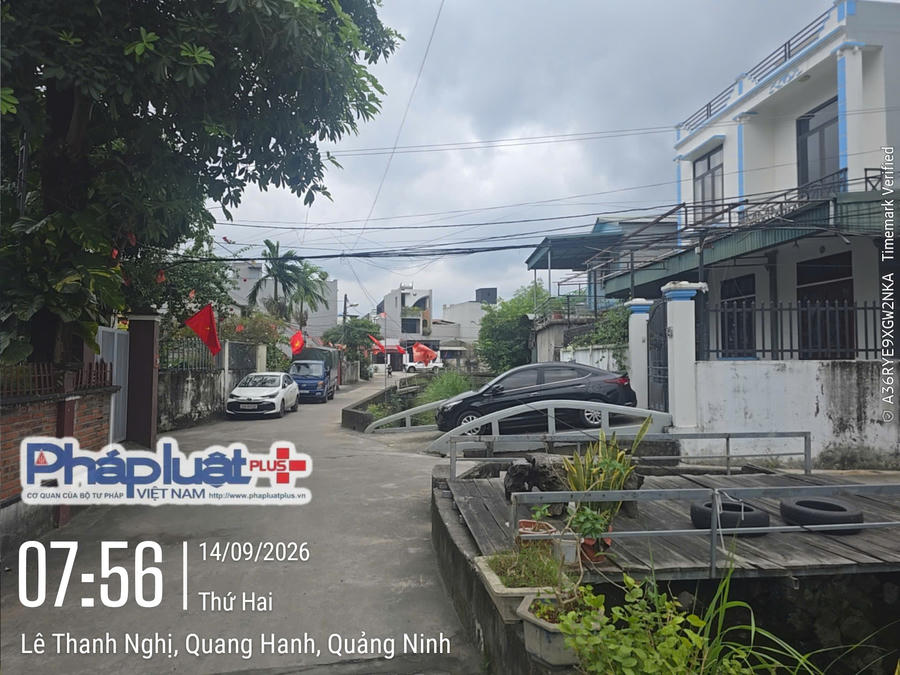 Trên con suối này có rất nhiều cây cầu của người dân xây dựng để làm lối đi vào thửa đất của mình đều được công nhận làm đường đi lối vào thửa đất.