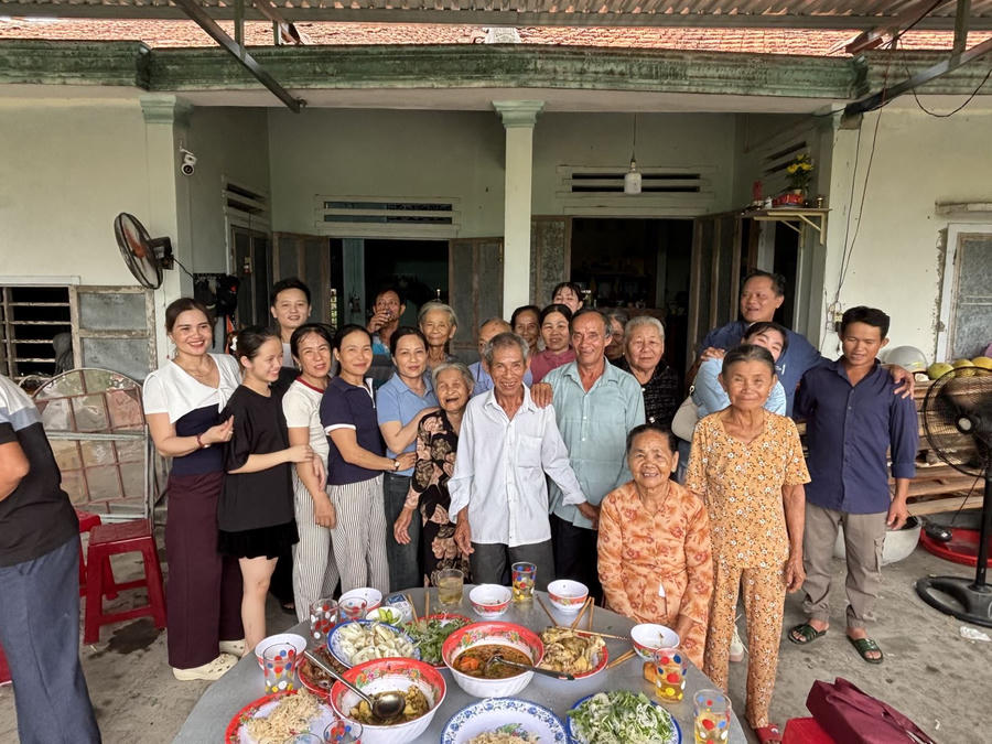 Ông Lê Văn Dụng đoàn tụ gia đình vào ngày 2/9 tại Quảng Nam.