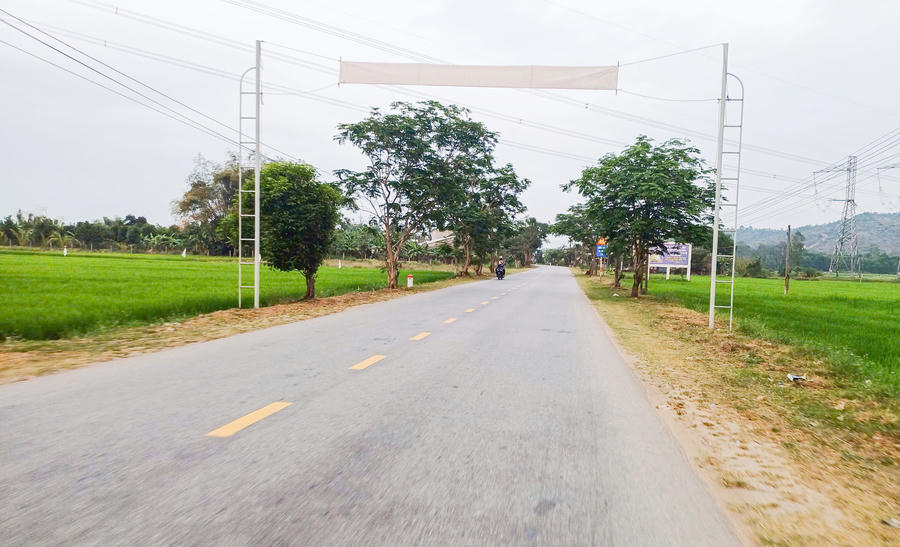 Một đoạn quốc lộ 14H. (Ảnh: Hồ Quân)