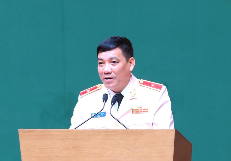 Thiếu tướng Lê Khắc Thuyết, Cục trưởng Cục Công nghệ thông tin và Cơ yếu phát biểu tiếp thu ý kiến chỉ đạo.
