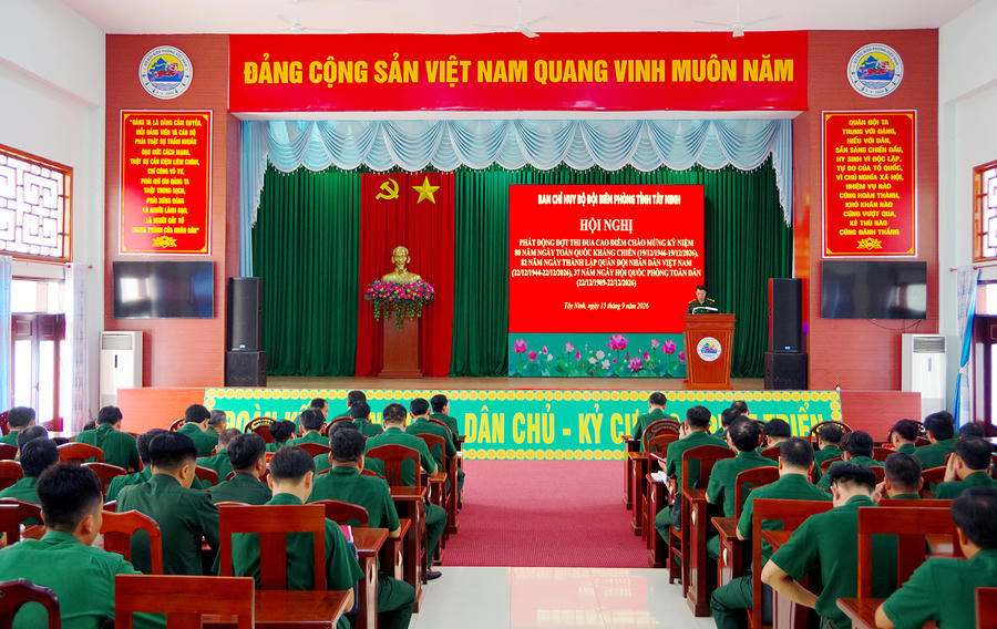 Bộ đội Biên phòng tỉnh Tây Ninh phát động đợt thi đua cao điểm “80 ngày thi đua Quyết thắng - Viết tiếp bản hùng ca” (ảnh: Đinh Quân)