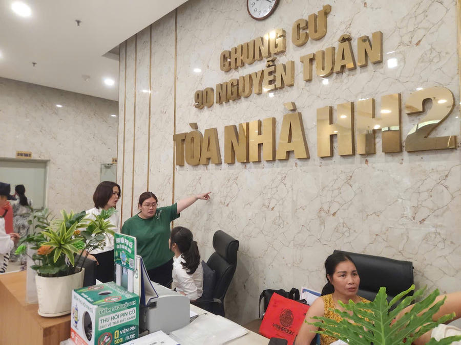 Cháy căn hộ tầng 12 chung cư 90 Nguyễn Tuân.