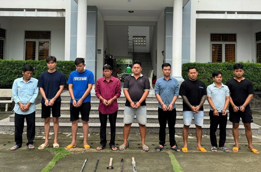 Các nghi phạm bị công an tạm giữ (Ảnh: Công an cung cấp).
