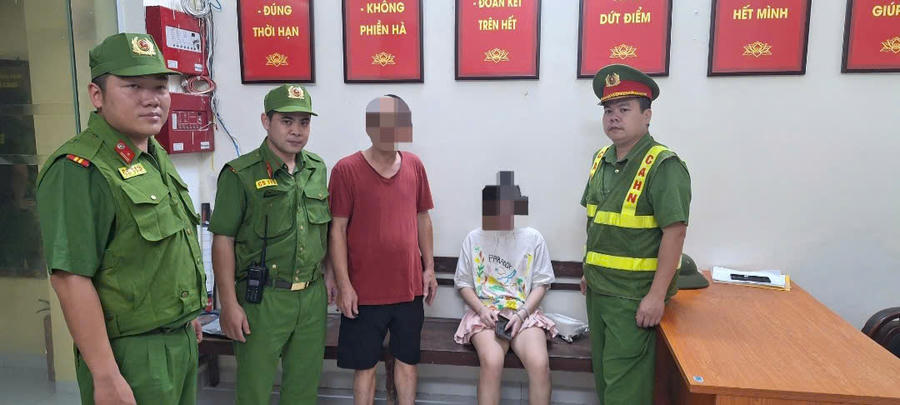 Công an phường Ba Đình kịp thời giúp đỡ, hỗ trợ người dân có ý định tự tử.