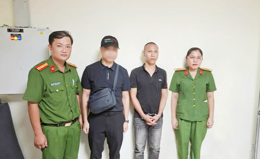 Văn phòng Cơ quan CSĐT, Công an TP Cần Thơ phối hợp Cơ quan đại diện Việt Nam tại Lào bắt giữ thành công Nguyễn Minh Trung (Ảnh: Công an cung cấp).