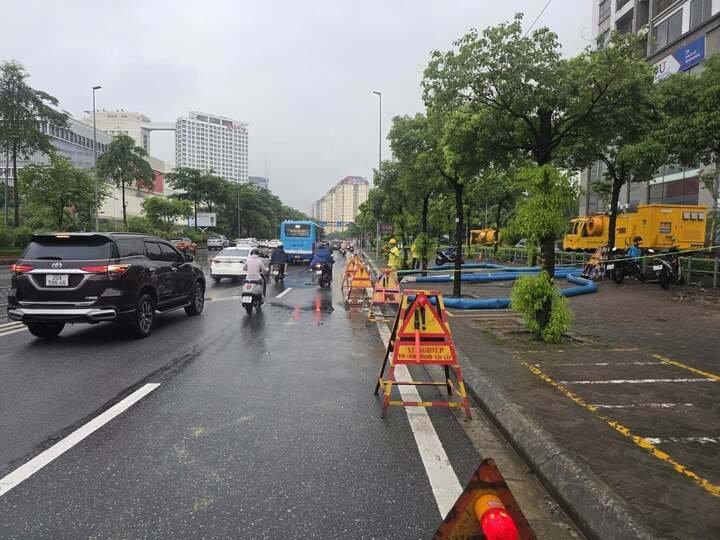 Đường thông sau mưa lớn ở Hà Nội ngày 17/9. Ảnh: VTC News.